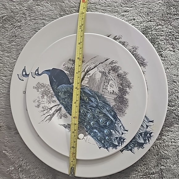 2 CARLY DODSLEY PEACOCK GARDEN CHOP PLATES 9' AND 11' MADE IN ENGLAND - Picture 7 of 9